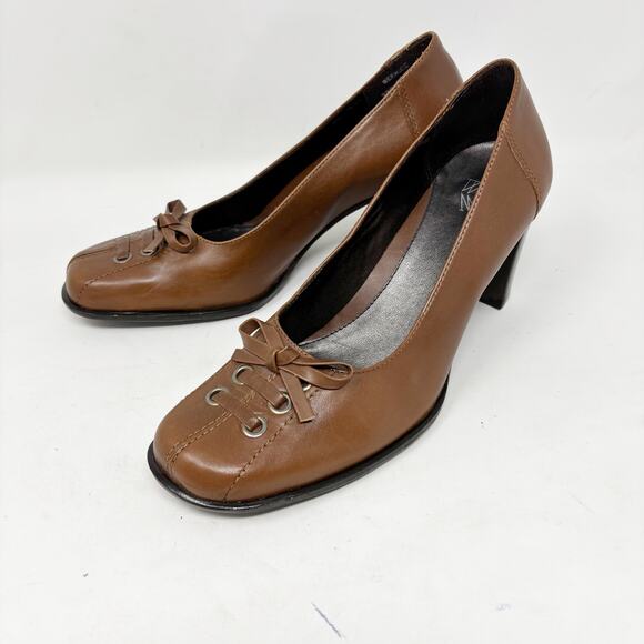 White Mountain Brown Pumps Size 8‎ Square Toe Leather Faux Lace Up Toe - Picture 1 of 10